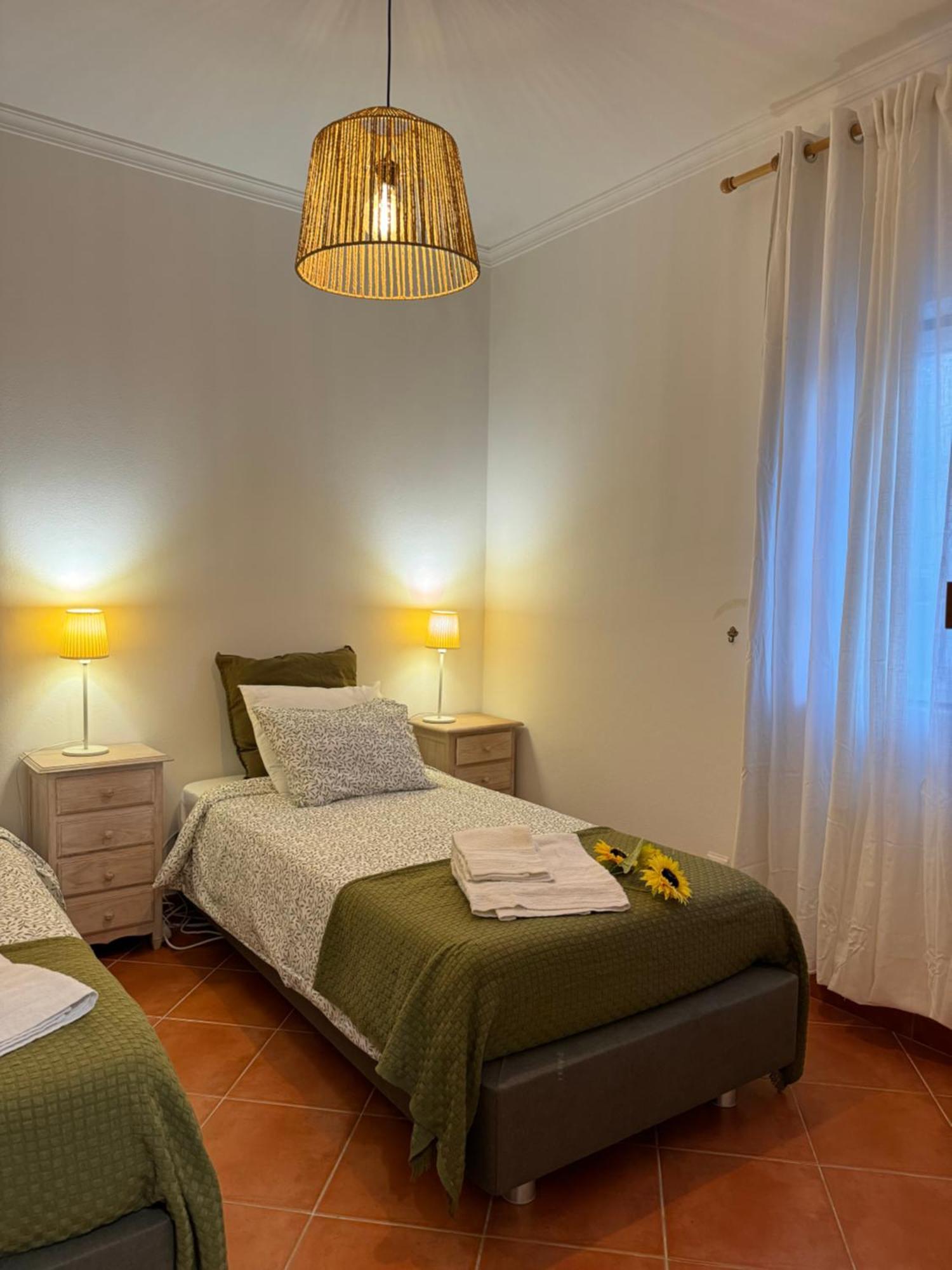 Quarto Duplo Com Terraco E Casa De Banho Privativa - Em Casa De Praia Em Almograve - Trilho Dos Pescadores Odemira Exteriör bild